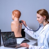 Медицинский симулятор для прослушивания MATT